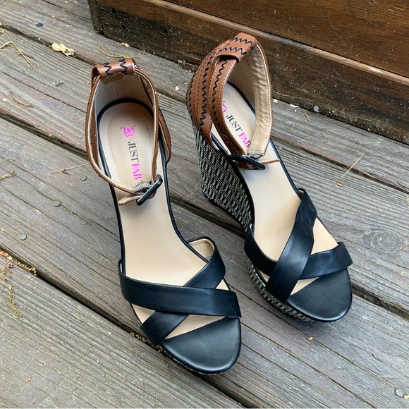 JUST FAB Melrose Black & White Wedge heel w brown ankle strap SZ 9 - Picture 8 of 11